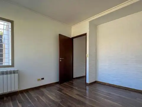 Casa 2 ambientes con 1 baño