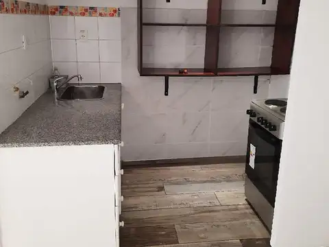 Depto Tipo Casa en Alquiler con 1 cocheras