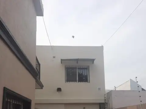 Depto Tipo Casa en Alquiler de 2 ambientes