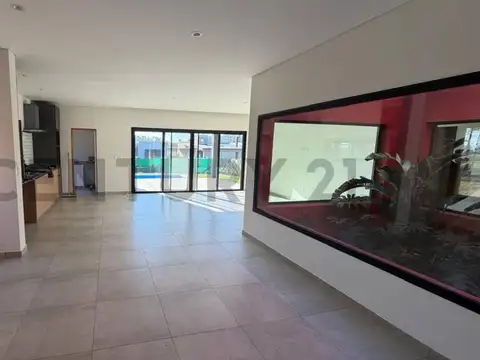 Casa a estrenar 4 amb + escritorio, pileta y galería – Santa Sofía, Pilar del Este