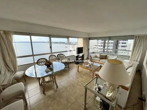 Apartamento de 3 dormitorios en Torre Gattas , Punta del este , Maldonado 