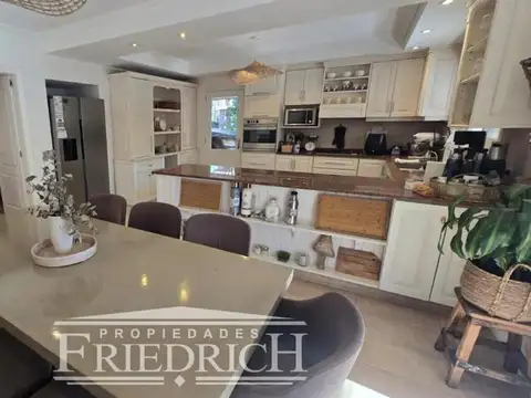 Casa en Venta de 4 dormitorios