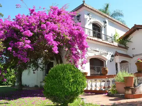 ¡RETASADA! Excelente casaquinta sobre la Barranca con magnifica vista - Kennedy al 600.