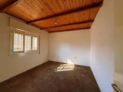 Uriburu 728 - Casa De 2 Dormitorios En Alquiler - Las Heras, Rosario