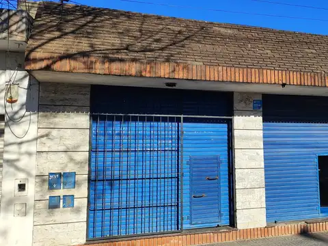 TERRENO CON LOCAL COMERCIAL SOBRE AVENIDA
