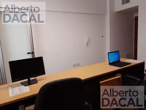 Oficina en Alquiler con 1 cochera