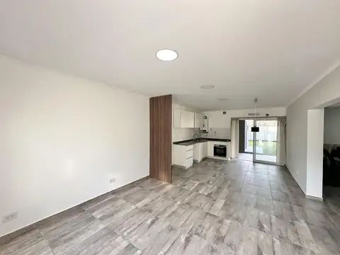 Casa 3 ambientes con 2 baños