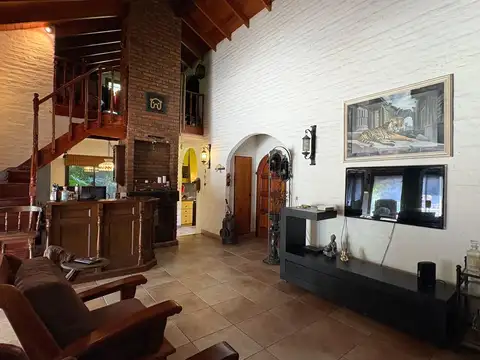 Casa 4 ambientes con 3 baños