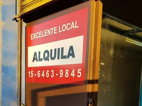 Fantástica Ubicación Comercial  -  Local & Depósito
