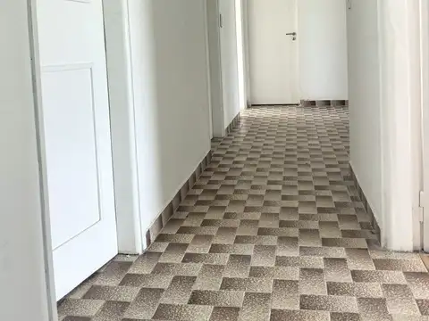 Departamento 7 ambientes con 1 baño