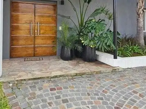 Casa en Venta de 5 dormitorios