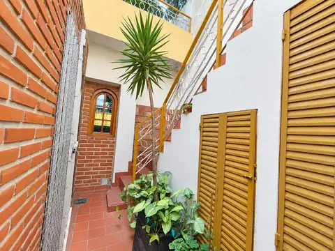 Casa esquina lote propio ideal para inversionistas  o familias 2 unidades en 1!