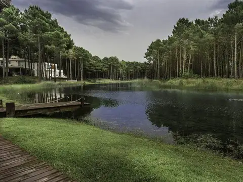 Casa 5 ambientes con 4 baños