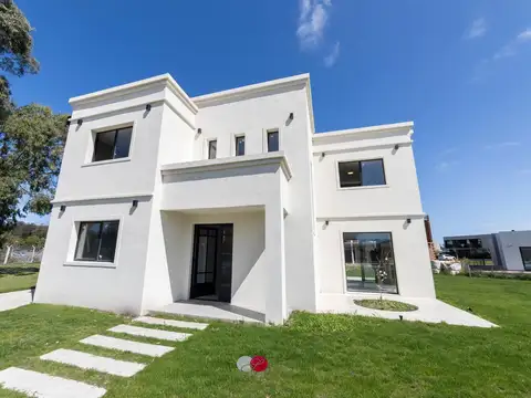 Casa 5 ambientes a estrenar en Rumenco Joven