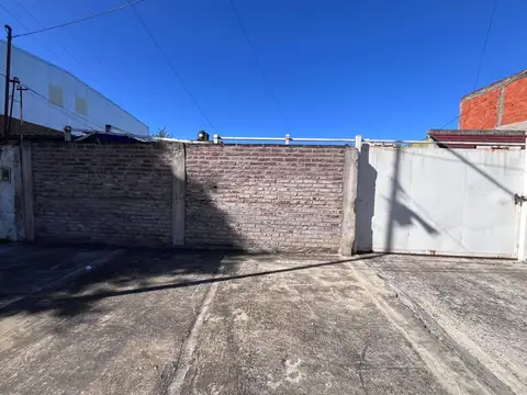 Terreno de 10 x 30 mts en venta en Tablada