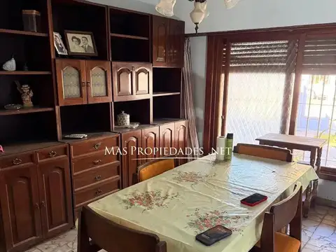 Casa en Venta con 3 cocheras