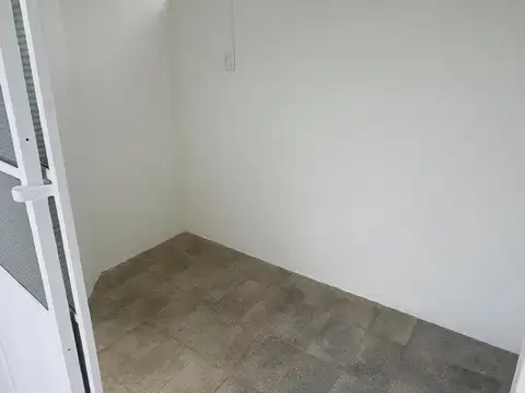 Depto Tipo Casa en Venta en Flores, USD 95.000