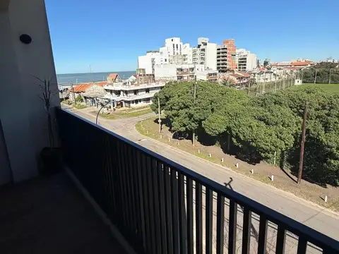 Departamento 4 amb en Duplex c/coch doble Zona  Constitución