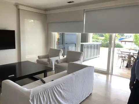 Casa 5 ambientes con 6 baños