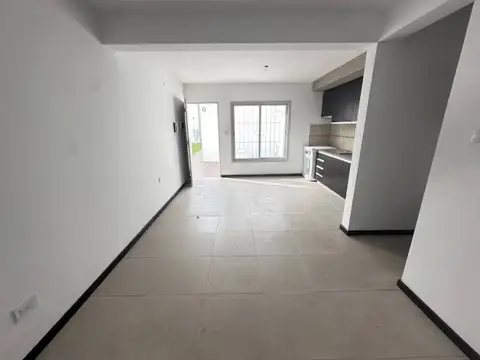 Depto Tipo Casa en Venta de 3 ambientes