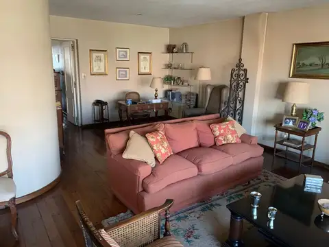 Departamento 6 ambientes con 3 baños