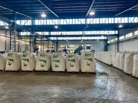 Galpon en Alquiler 115  mts Fondo