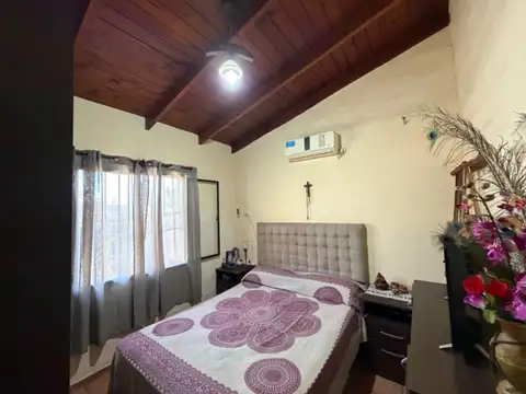 Venta casa 3 dor + depto – Barrio Parque Capital