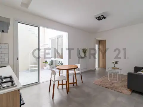 Laprida 1400, Piso 0