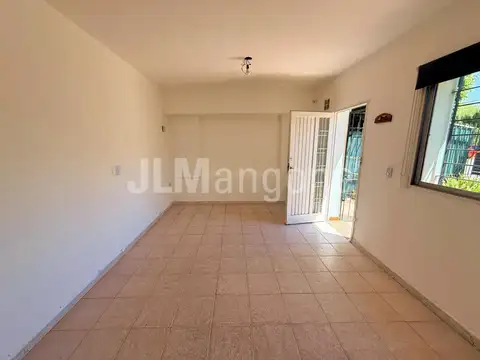 Depto Tipo Casa en Alquiler de 2 dormitorios