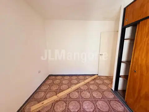 Depto Tipo Casa en Alquiler con 1 cocheras