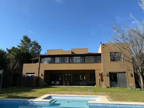 Casa en Alquiler, 8 Dormitorios, en La Lomada, Pilar, GBA Norte