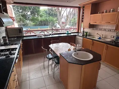 Casa en Venta de 5 dormitorios
