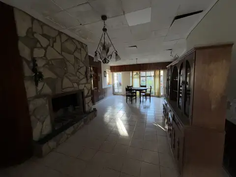 Casa antigua a reciclar en venta. Excelente ubicación céntrica 