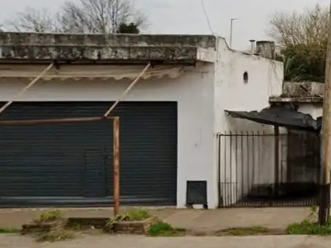 LOTE EN VENTA 420 M2 CON LOCAL Y CASA A RECICLAR
