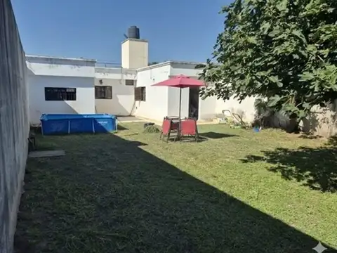 EN VENTA CASA 3 DORMITORIOS EN JOSE HERNANDEZ 