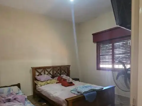 Casa 4 ambientes con 1 baño