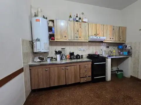 casa ,venta 4  amb C/ cochera, patio lote 10x29 en San Justo