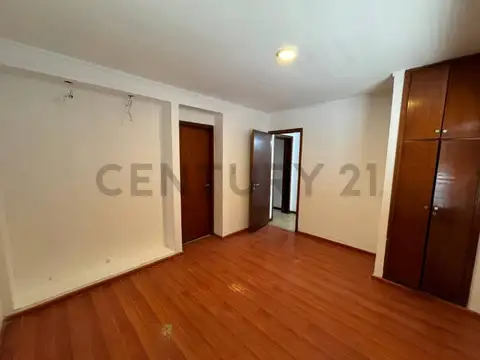 11 entre 65 y 66. Casa en Barrio Parque Saavedra