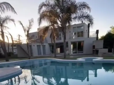 ALQUILER  Casa 5 Amb. en el Club de Campo LAS PERDICES - Virrey del Pino GBA