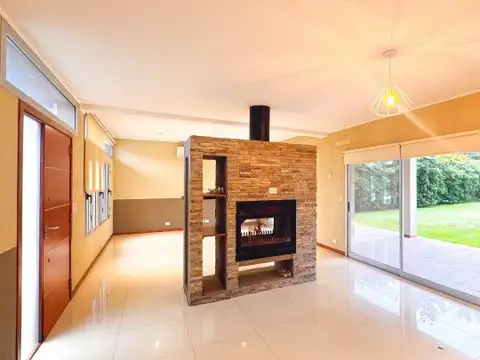 Casa en Alquiler de 3 dormitorios