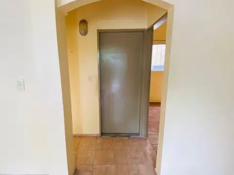 Depto Tipo Casa en Venta en Burzaco, USD 35.000