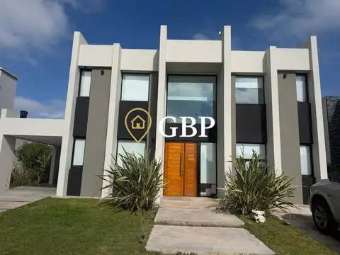 Casa en venta en Canning Barrio San Lucas