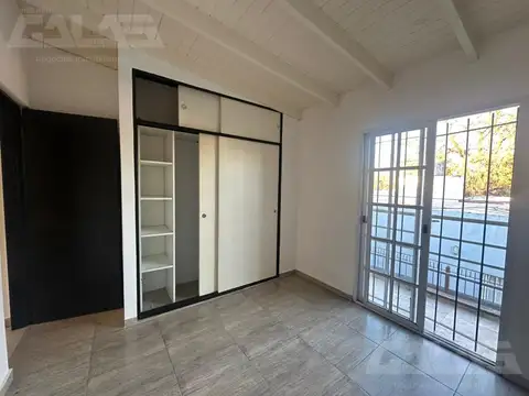 Depto Tipo Casa 3 ambientes con 1 baño