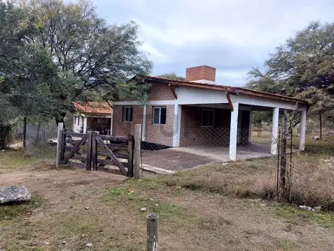 Casa 4 ambientes con 1 baño
