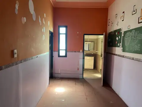 Alquiler casa para oficina, consultorios, Villa Lugano frente estación.