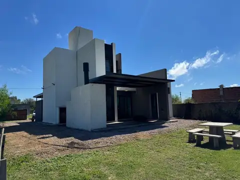 Casa en Venta en Villa Zanjon, USD 135.000