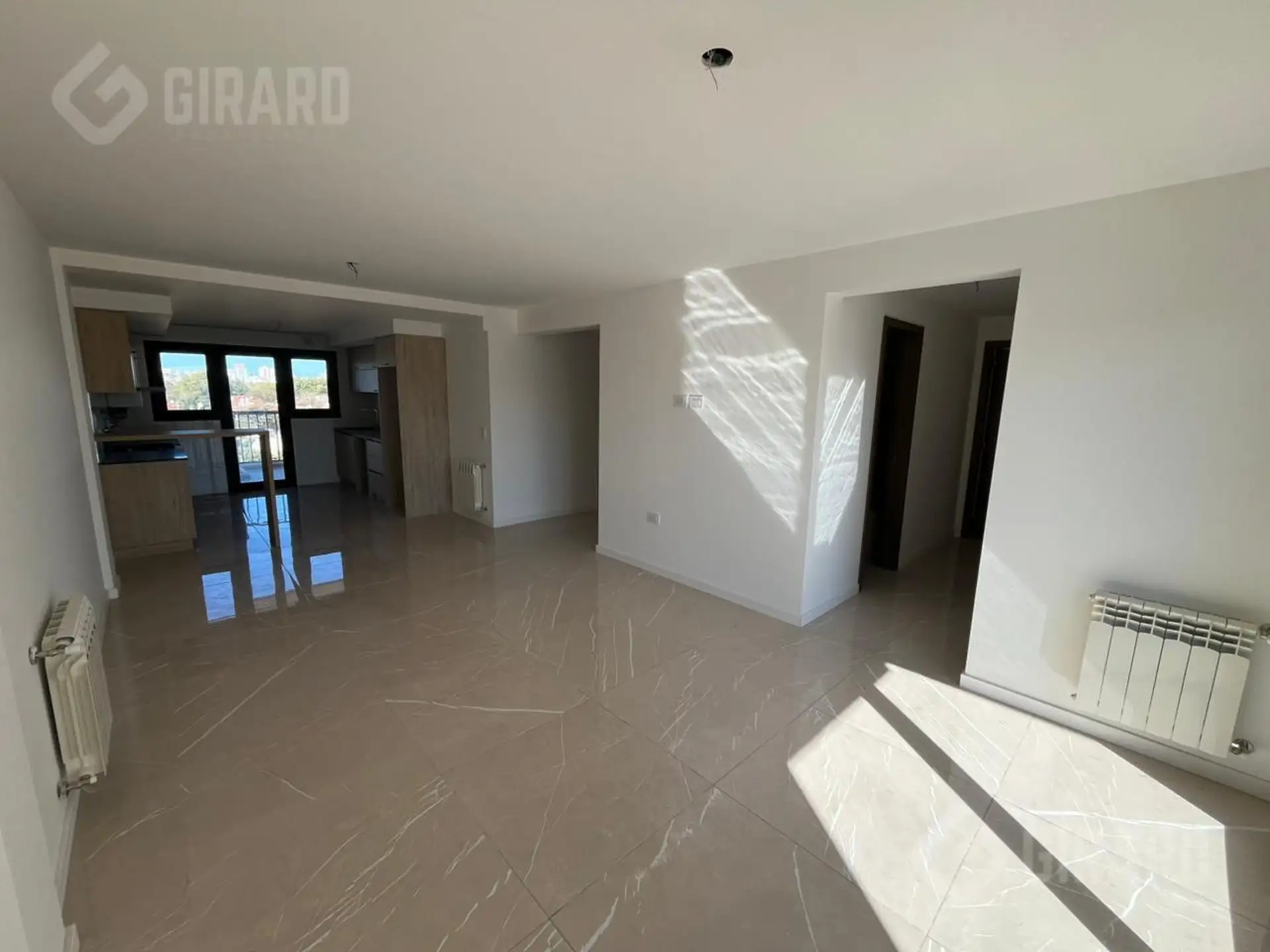 Moderno departamento 3 amb, 100m² con cochera — San Juan