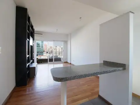 VENTA DE DEPARTAMENTO 2 AMBIENTES CON BALCON Y  COCHERA EN VILLA URQUIZA
