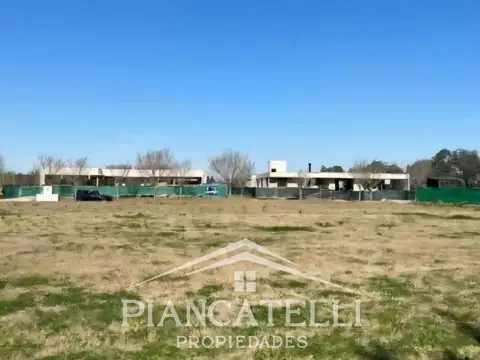 VENTA DE LOTE EN EVERLINKS AL GOLF