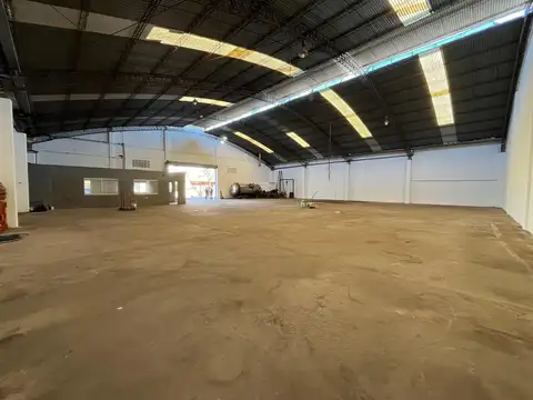 Alquiler- galpón de 770 metros cuadrados con oficina, barrio triangulo, rosario.